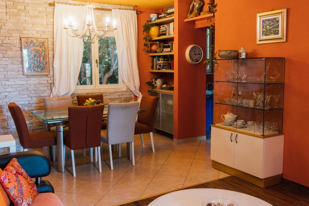 Villa Tropica, Total Privacy, Tropical Garden And Private Pool Kastela Exterior photo